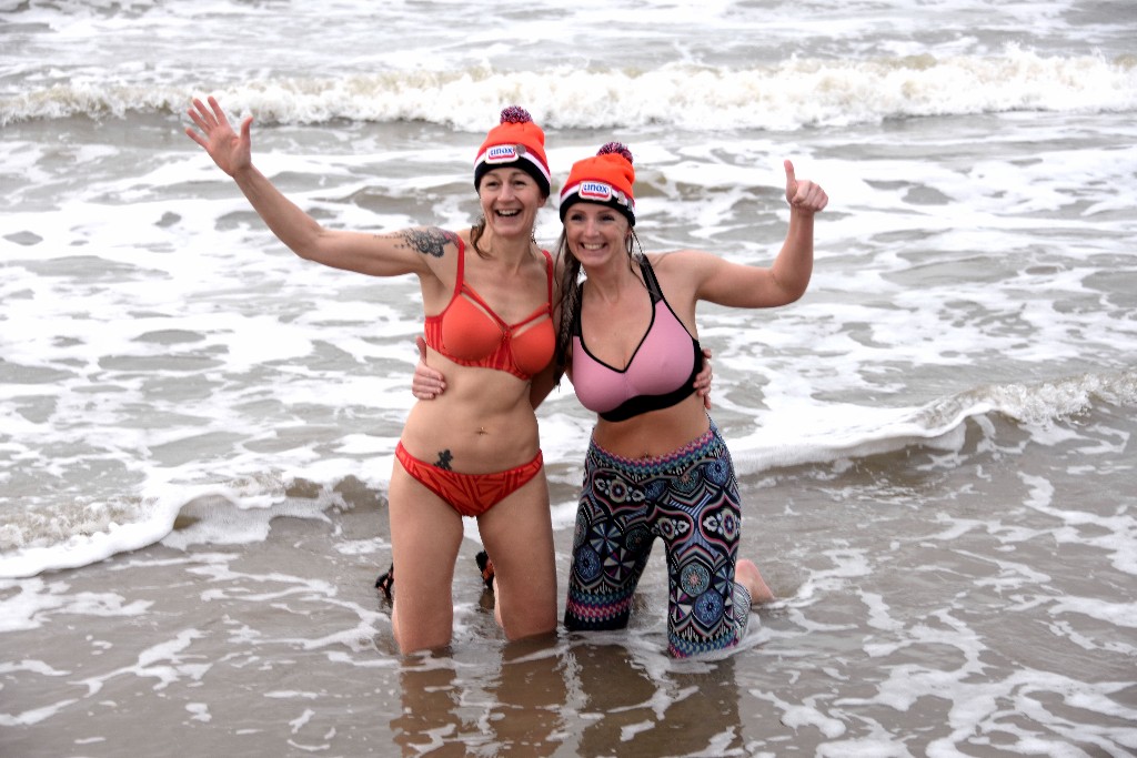 ../Images/Nieuwjaarsduik Nederzandt 2018 136.jpg